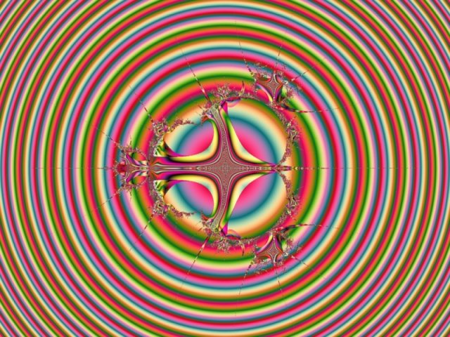 Mit einem Klick auf das Fraktal-Bild wird die Seite wieder geschlossen!