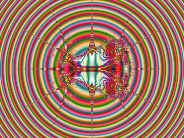 Mit einem Klick auf das Fraktal-Bild wird die Seite wieder geschlossen!