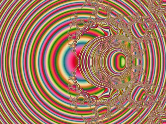 Mit einem Klick auf das Fraktal-Bild wird die Seite wieder geschlossen!