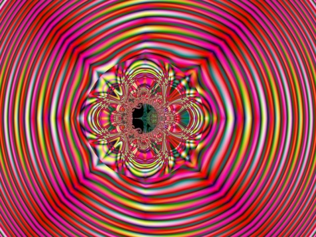 Mit einem Klick auf das Fraktal-Bild wird die Seite wieder geschlossen!