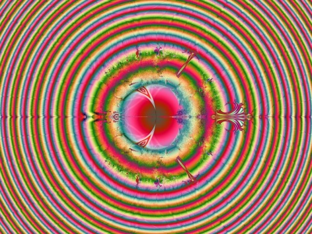 Mit einem Klick auf das Fraktal-Bild wird die Seite wieder geschlossen!