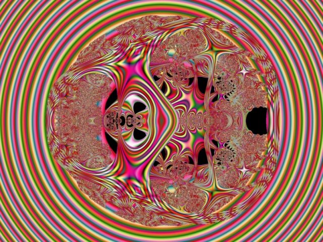 Mit einem Klick auf das Fraktal-Bild wird die Seite wieder geschlossen!