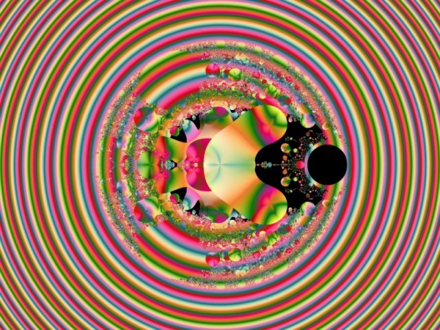 Mit einem Klick auf das Fraktal-Bild wird die Seite wieder geschlossen!