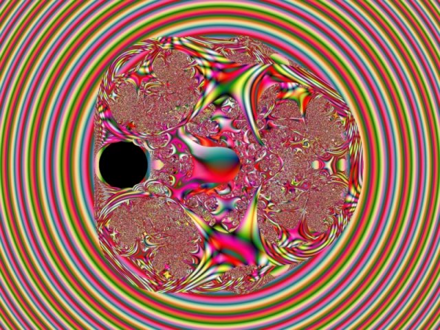 Mit einem Klick auf das Fraktal-Bild wird die Seite wieder geschlossen!